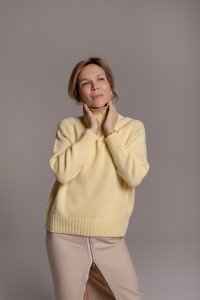 Женский свитер из кашемира  жёлтый р.48-50 (onesize)